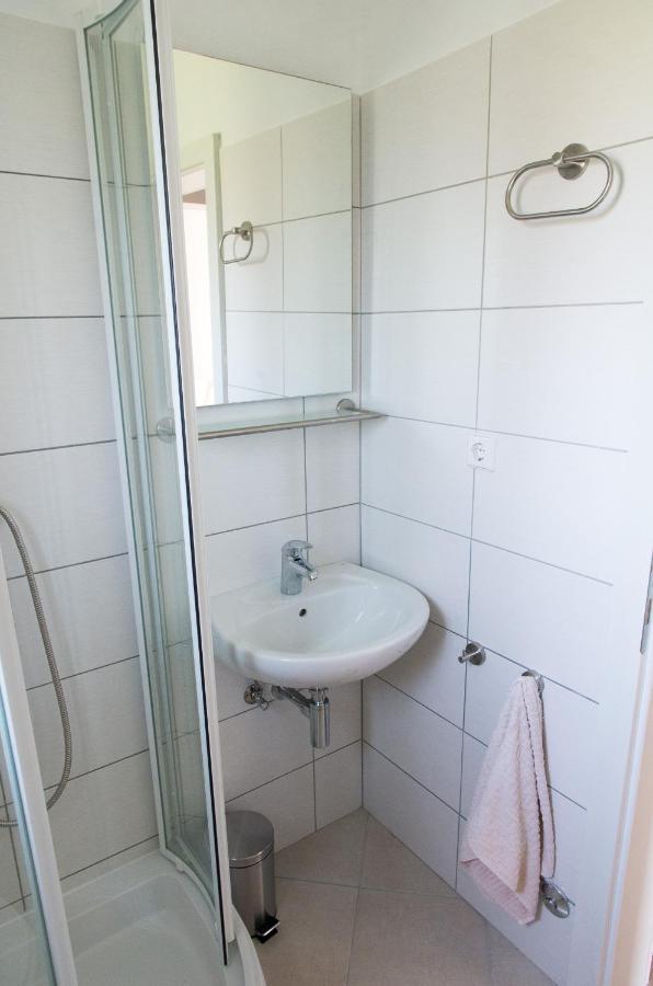 Milica Garden Apartment Prvic Sepurine Bagian luar foto