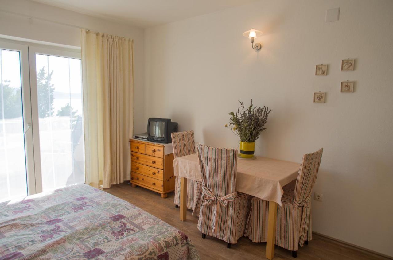 Milica Garden Apartment Prvic Sepurine Bagian luar foto