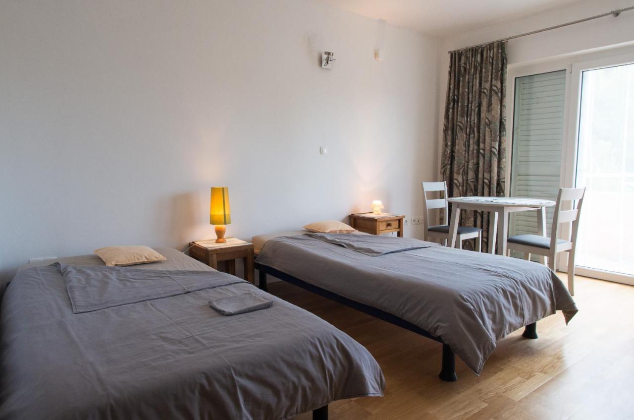 Milica Garden Apartment Prvic Sepurine Bagian luar foto